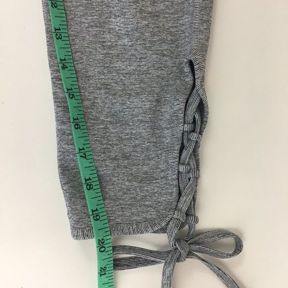 VOGO Athletica Capri Marled Print Leggings Lace Up - Picture 10 of 10